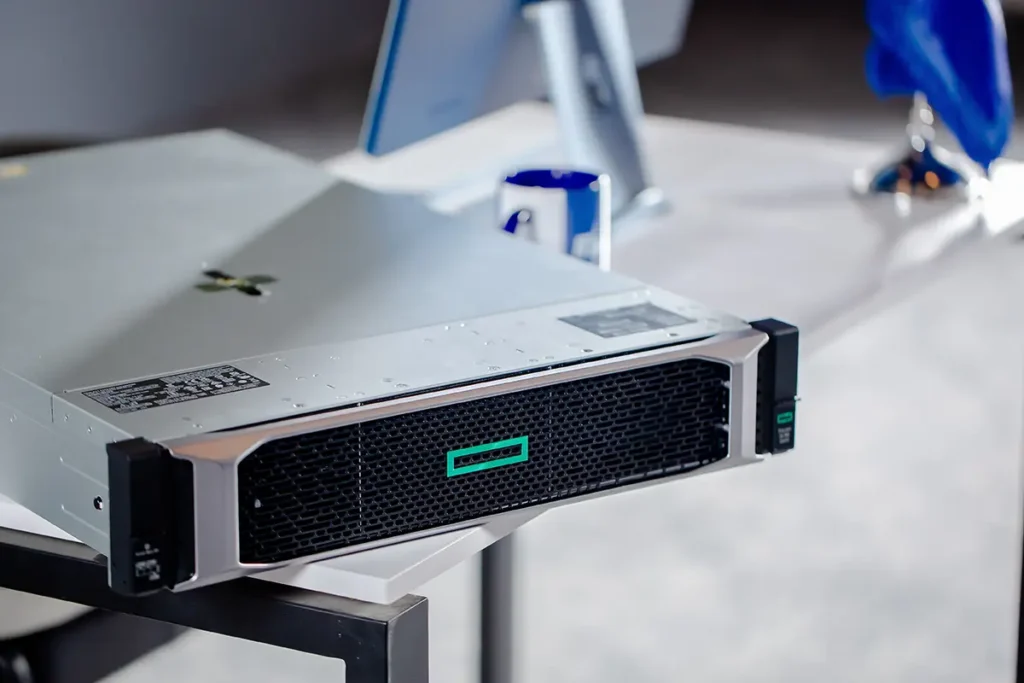 سرور های میزبان فا